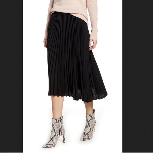 Halogen black pleated skirt - Picture 2 of 2